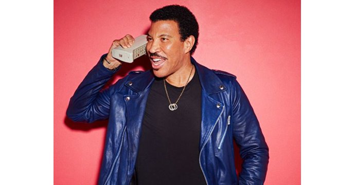 Lionel Ritchie is playing a concert in the Cotswolds this summer